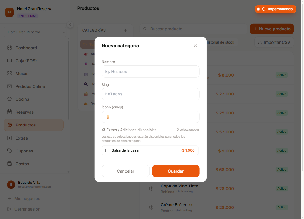 Modal de creación de categoría con campos de nombre, slug, ícono y selector de extras